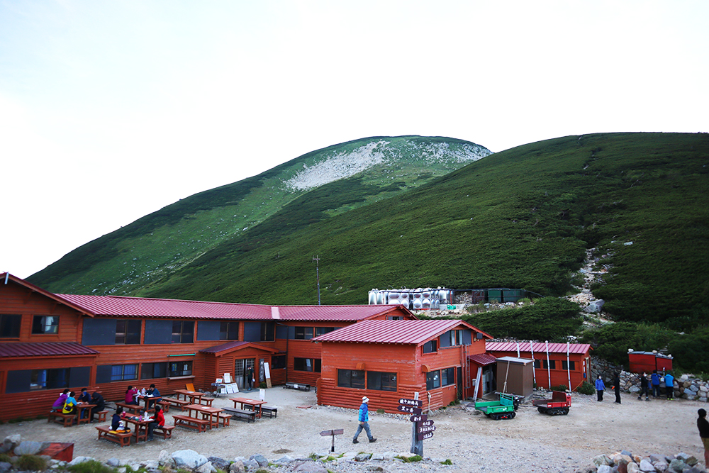 双六小屋(標高2,550m)