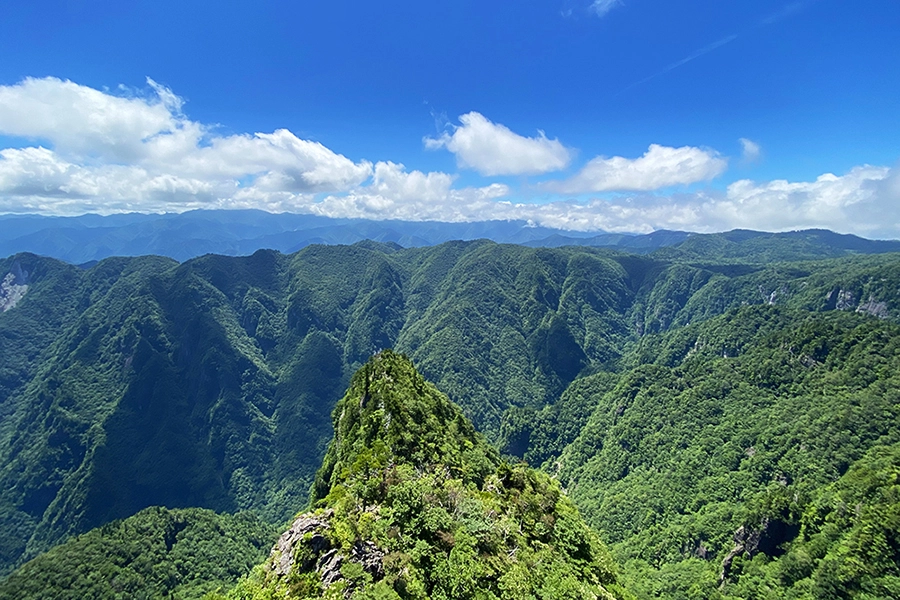 大蛇嵓（だいじゃぐら） / 標高約1,578m