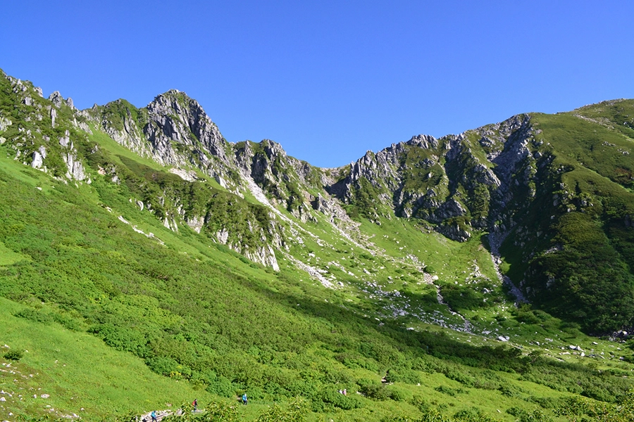 氷河が作り出した絶景「千畳敷カール」